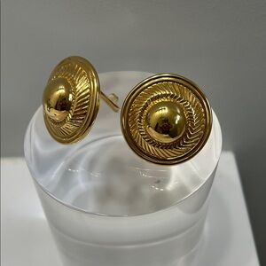Elegant Gold-Tone Round Earrings clip on